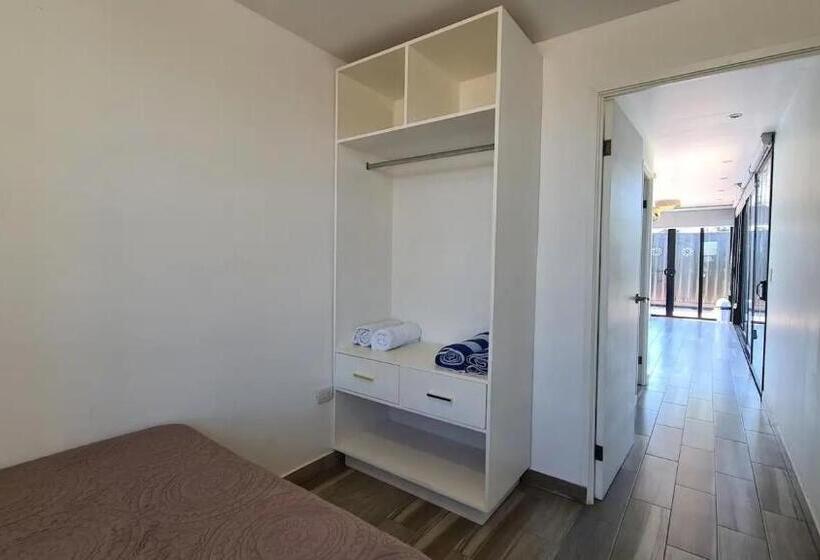 Otel Precioso Contenedor Con Alberca