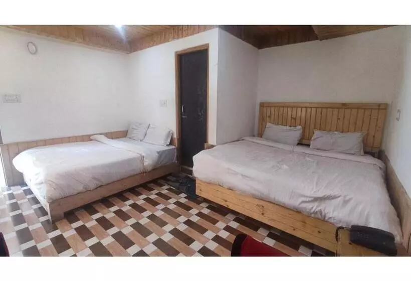 ホテル Rajendera Residency, Shimla