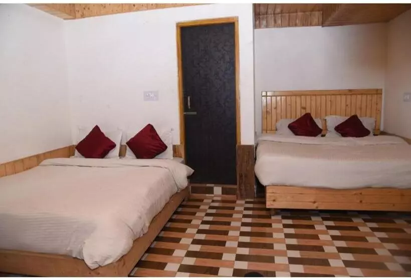 ホテル Rajendera Residency, Shimla