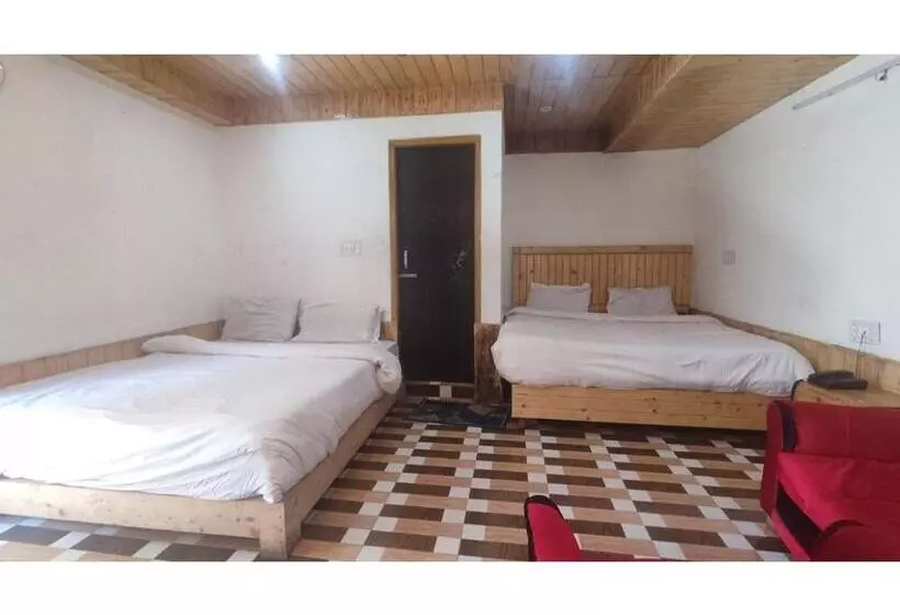 ホテル Rajendera Residency, Shimla
