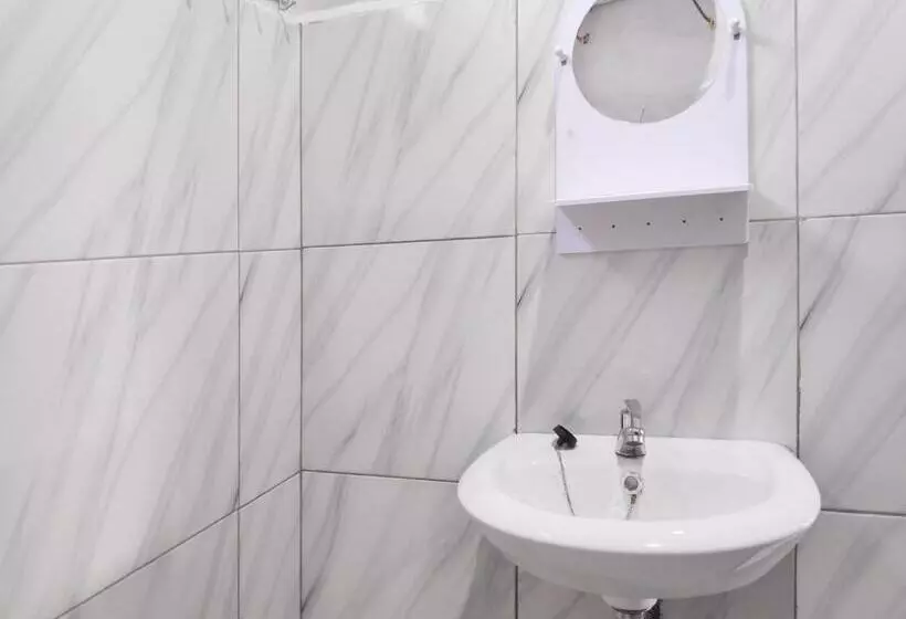 Hotelli Reddoorz @ Jalan Ujung Aji Berastagi