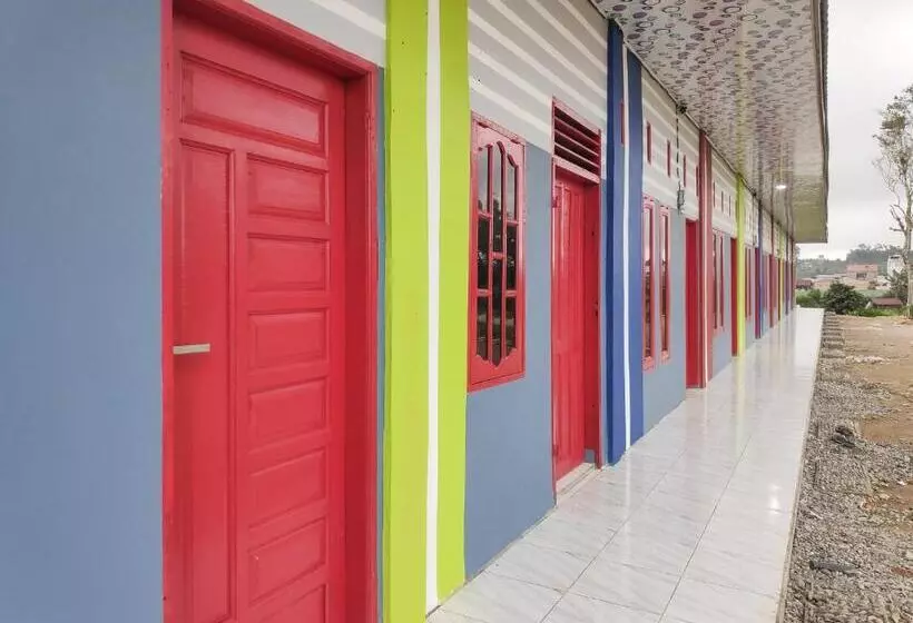 Hotelli Reddoorz @ Jalan Ujung Aji Berastagi