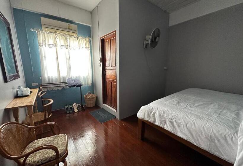 Hotel Thadan Guest House