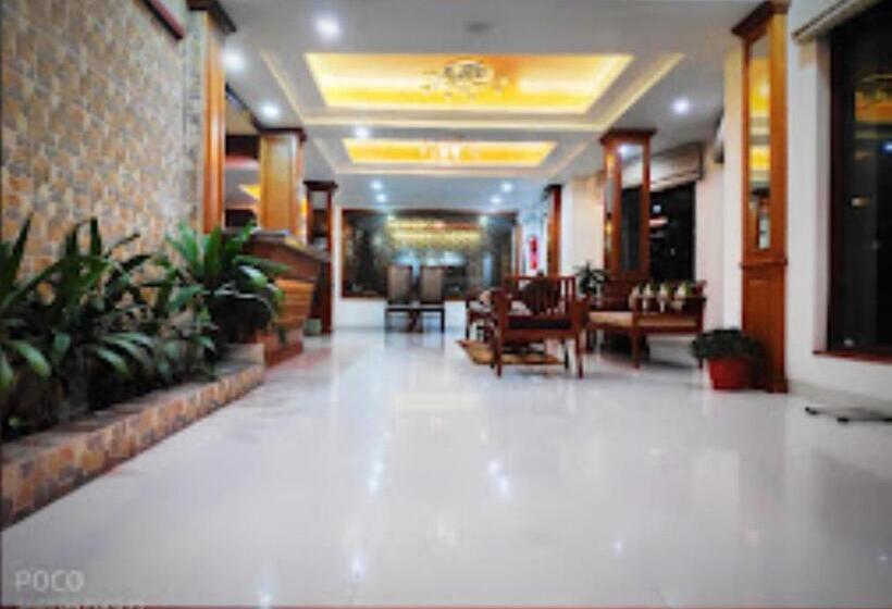 בית מלון כפרי The Rock Castle Shimla