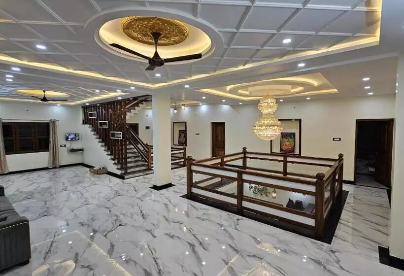 Hotelli Vrindavan Homestay Near Temple