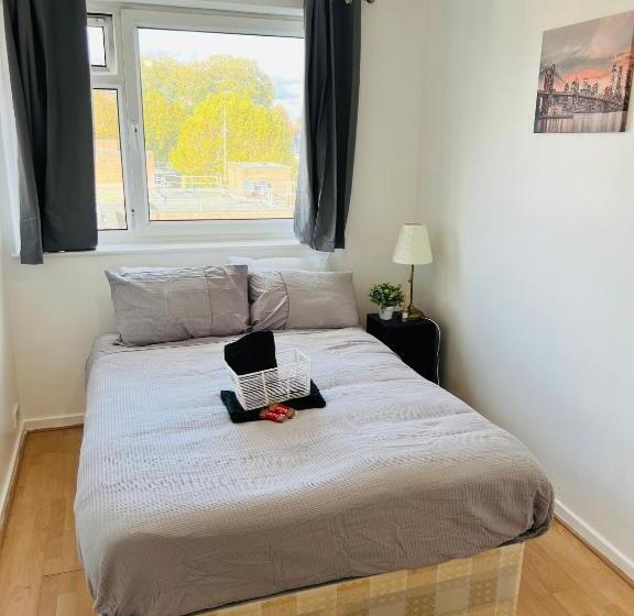 ペンション Elegant Downtown Escape