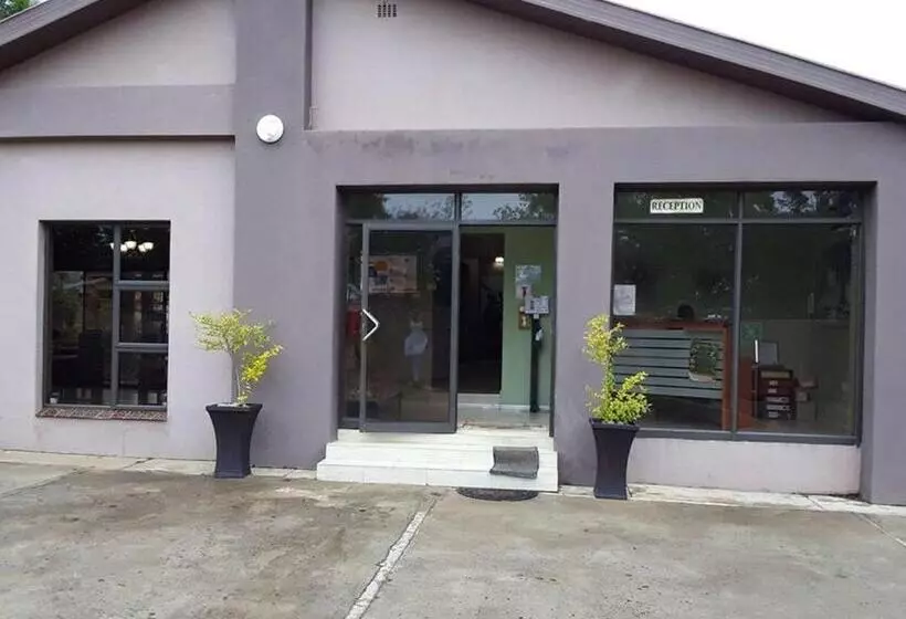 ペンション Emangweni Guest House