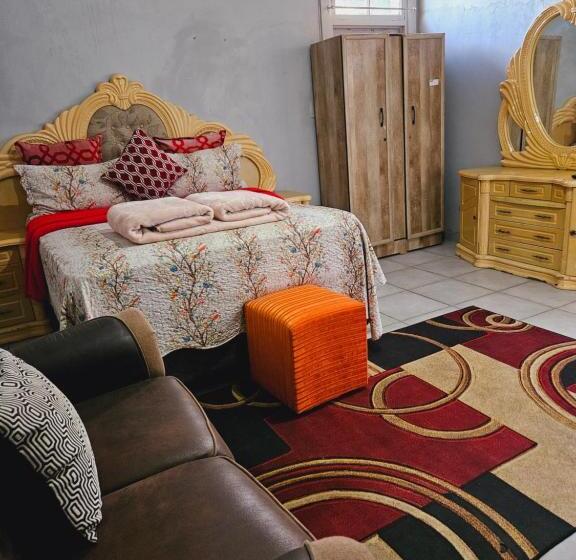 Pensjonat Goodlife Guest House In Klerksdorp