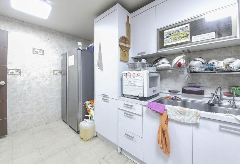 پانسیون Hanra Guesthouse