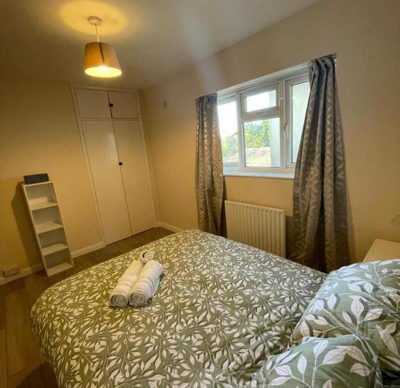 膳宿费 New Malden House