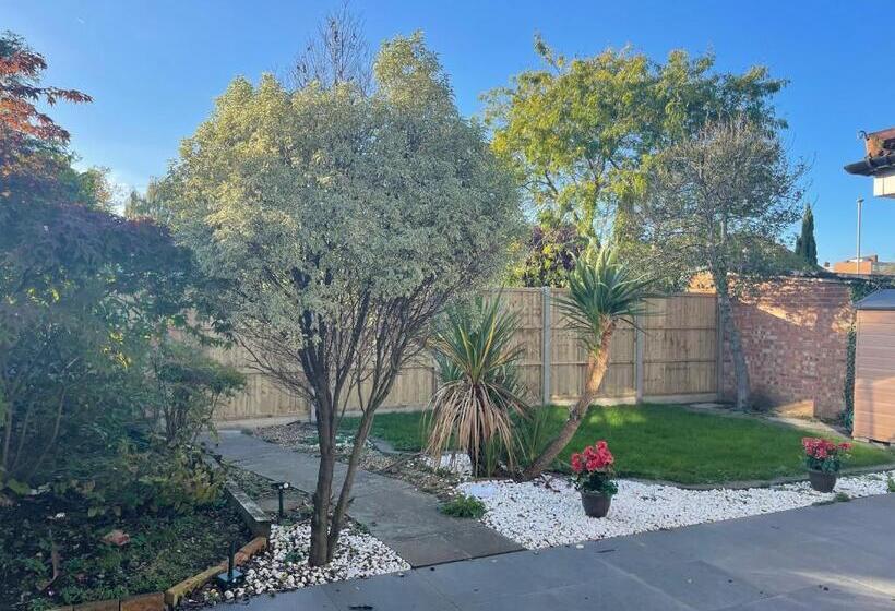 膳宿费 New Malden House