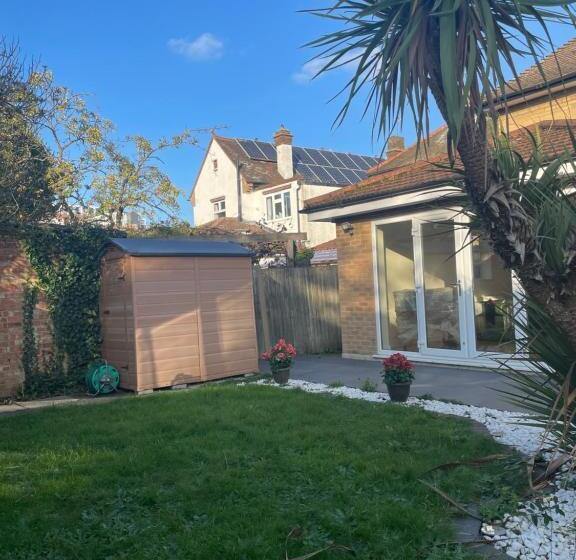 膳宿费 New Malden House