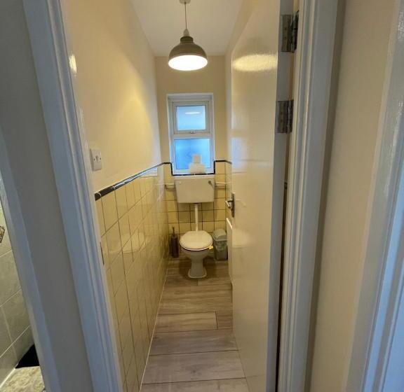 膳宿费 New Malden House