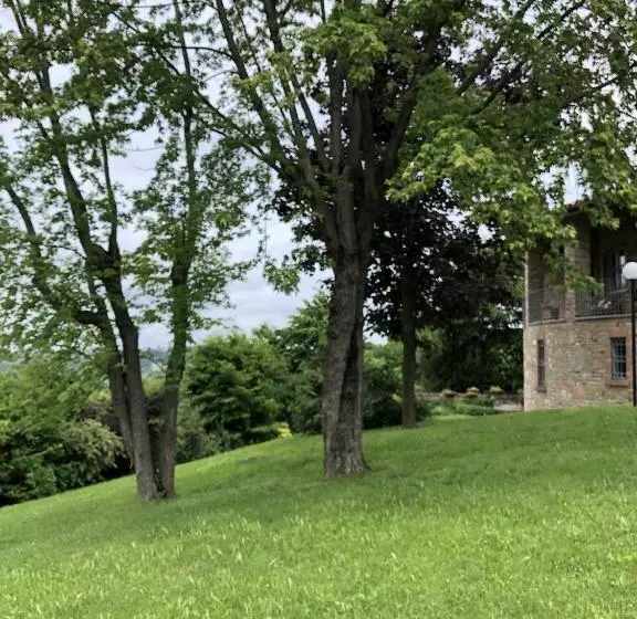 Majatalo Villa Moglietta Host In Langhe