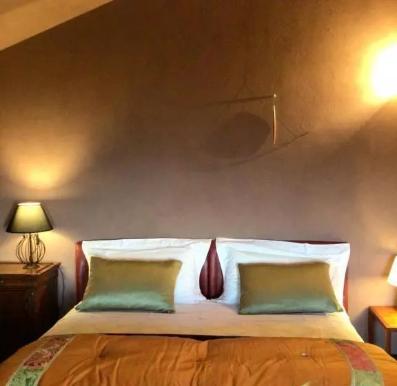 Majatalo Villa Moglietta Host In Langhe