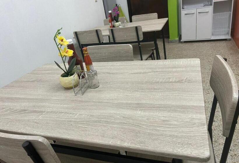 Seven Days Hotel B&b