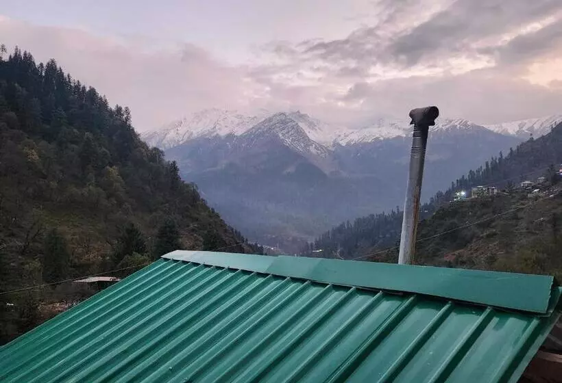 Retkeilymaja L Ashrum Cafe & Inn