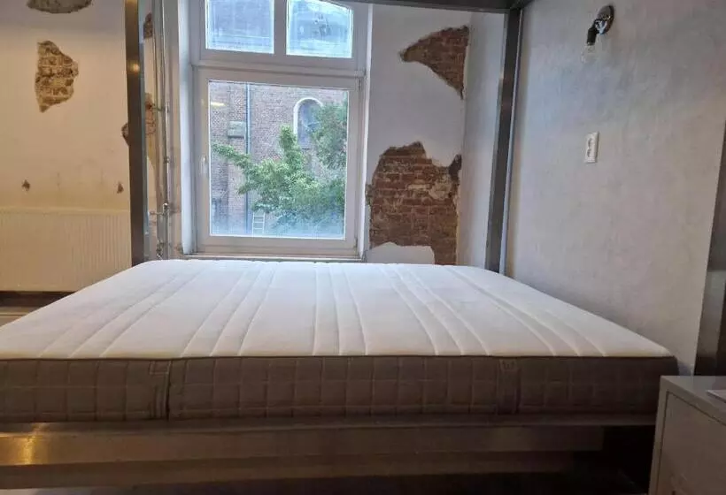 B&b  T Kloaster Kamer De Fabriek