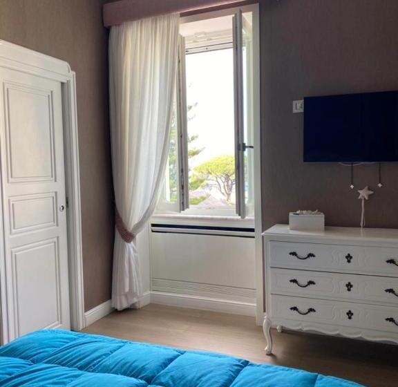 تختخواب و صبحانه Golden Rooms