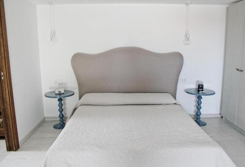 تختخواب و صبحانه Golden Rooms