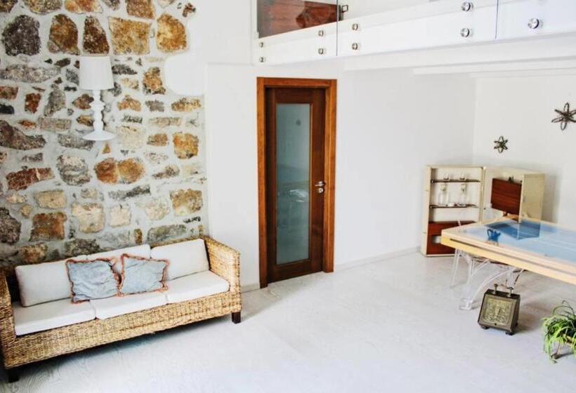 تختخواب و صبحانه Golden Rooms