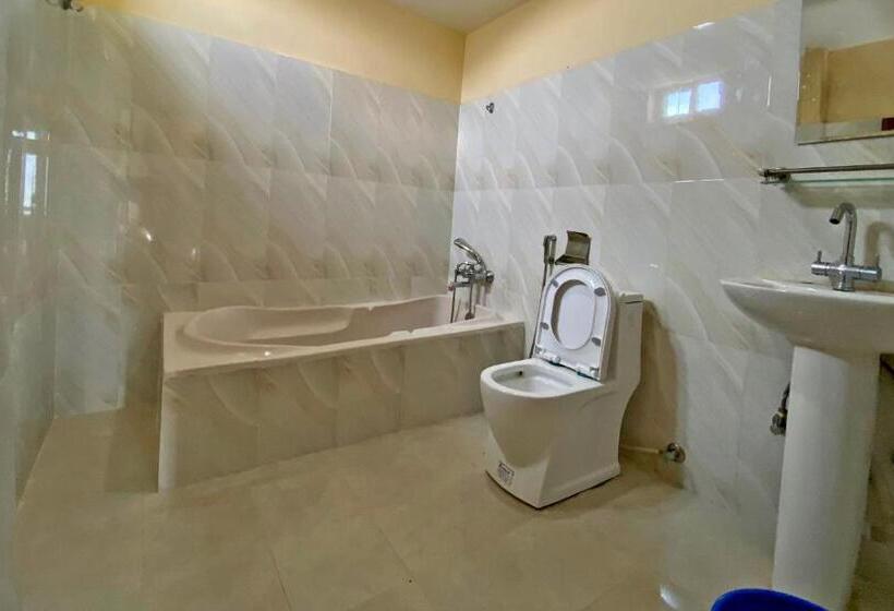 تختخواب و صبحانه Himalayan Home Pokhara Lamagaun 10 Minute From Lakeside By Car