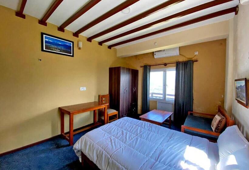 تختخواب و صبحانه Himalayan Home Pokhara Lamagaun 10 Minute From Lakeside By Car