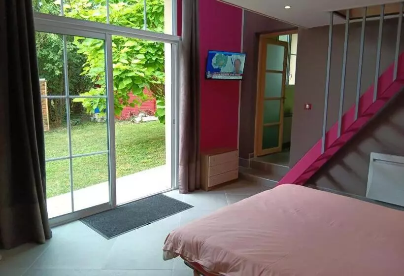 ベッドアンドブレックファースト La Baraque