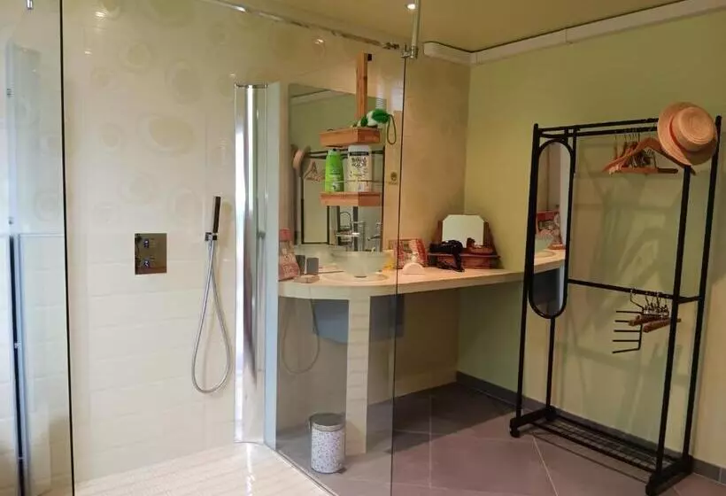 ベッドアンドブレックファースト La Baraque