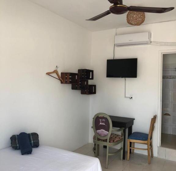 Bed and Breakfast Posada Dora