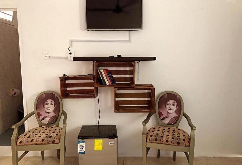 Bed and Breakfast Posada Dora