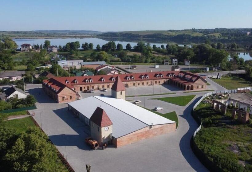 בית מלון כפרי готель бережани