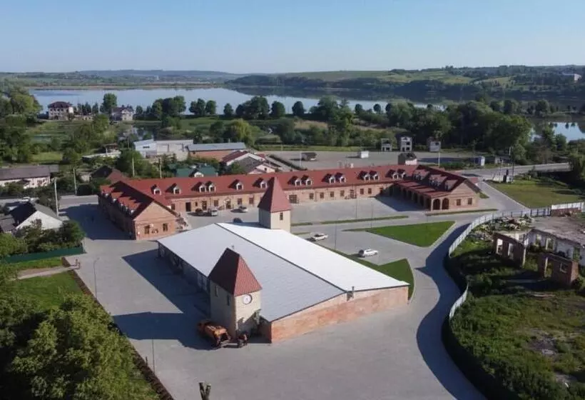 ホテル готель бережани