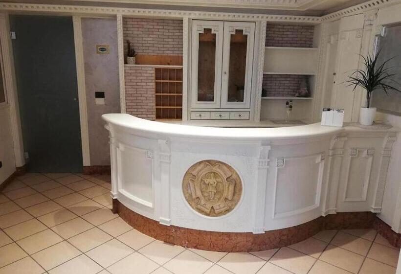 ホテル Garni Selene