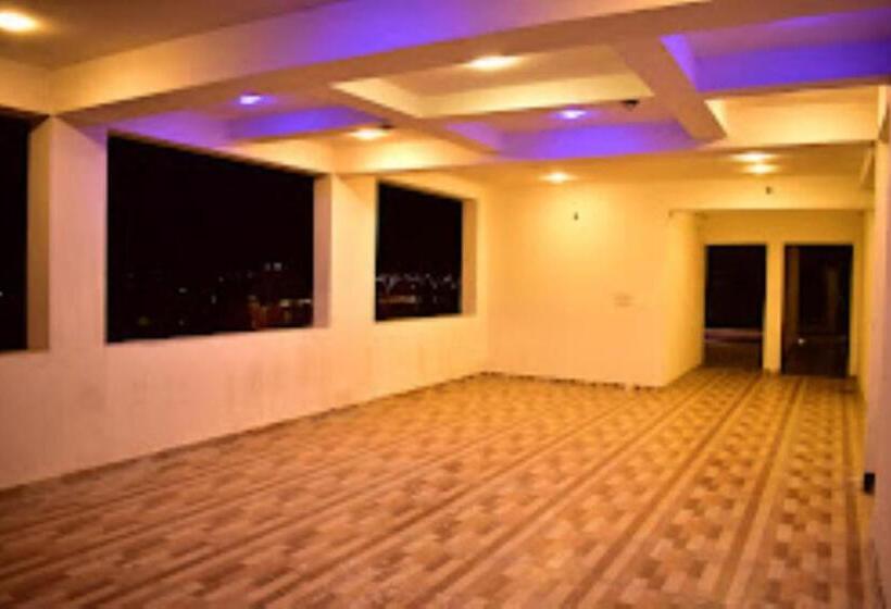 Отель Jyoti Palace