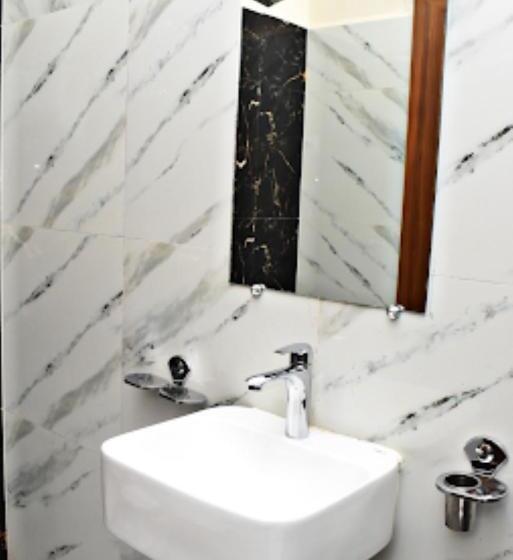 Отель Jyoti Palace