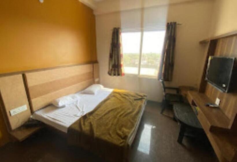 Отель Jyoti Palace