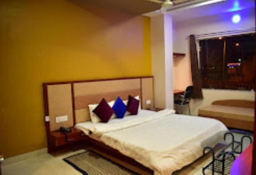 Отель Jyoti Palace