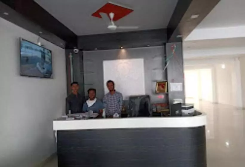 Hotelli Jyoti Palace