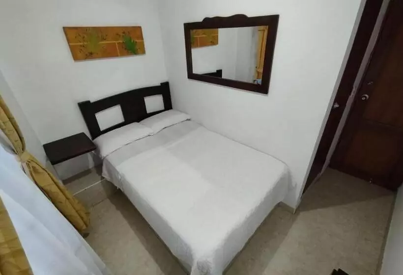 Hotelli Q  Machera