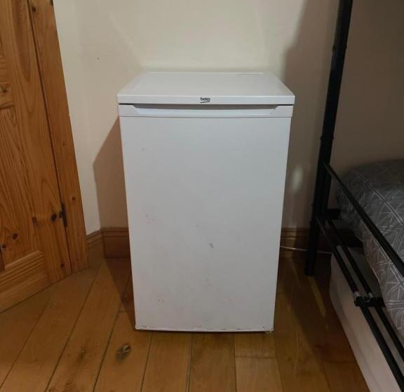 膳宿费 Dublin Airport, Dcu