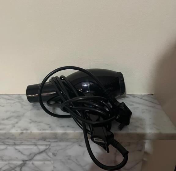 膳宿费 Dublin Airport, Dcu