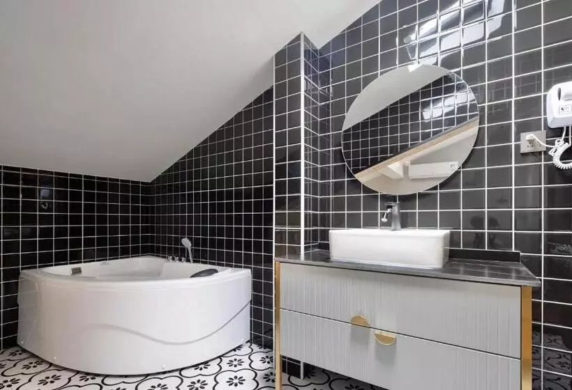 ペンション Geometric Home White Space B&b