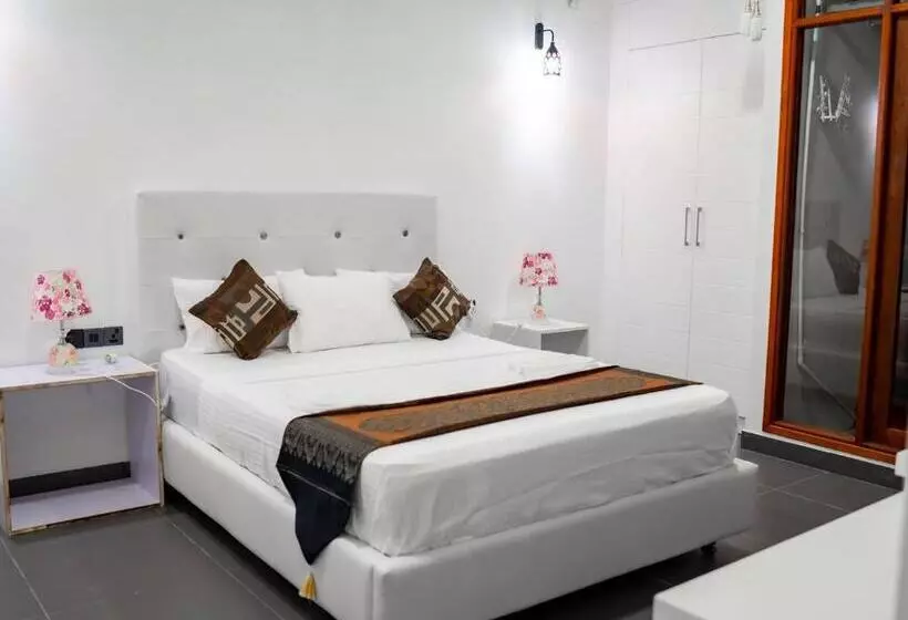 پانسیون Silver Oasis Maldives