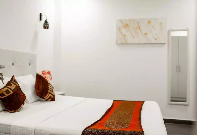 پانسیون Silver Oasis Maldives