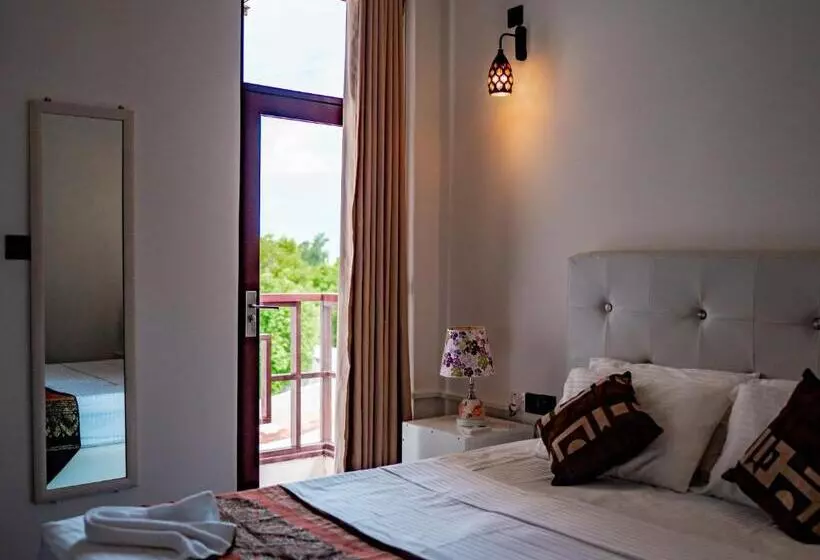 پانسیون Silver Oasis Maldives