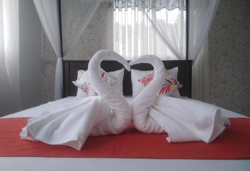 Пансион The Flower Villa