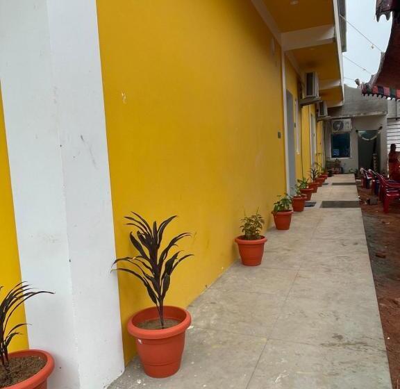 Selvas Eden Resort With River View Near Boat House