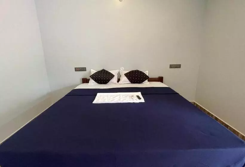 Selvas Eden Resort With River View Near Boat House