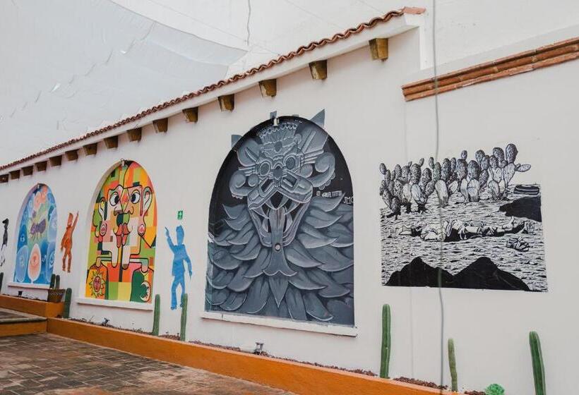 Aamiaismajoitus (B&B) Encuentro Maguey